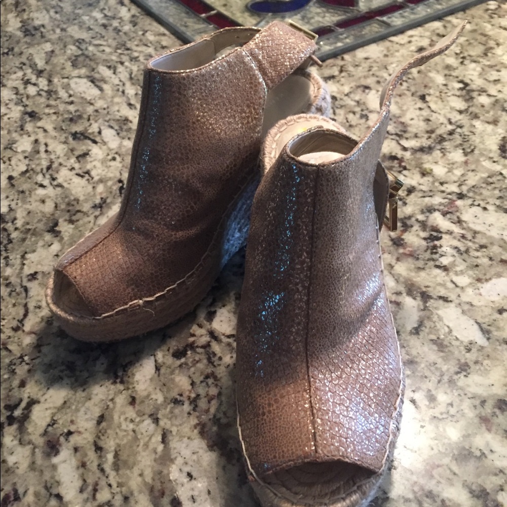 Kenneth Cole Wedges